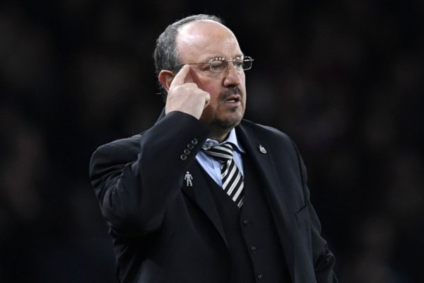 Benitez: Conte có thể giúp Nap
