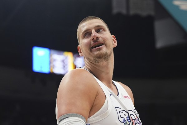 Hiệu quả và linh hoạt! Jokic