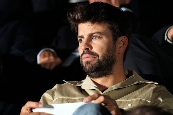 Khoảnh khắc nhục nhã! Pique: