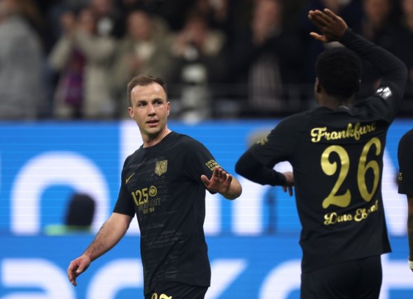 De Sky: Eintracht Frankfurt và