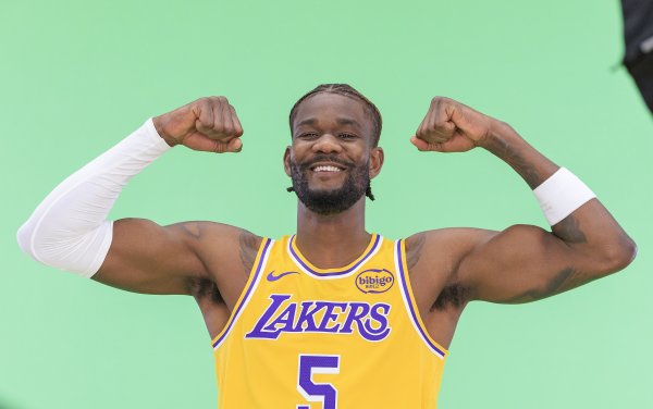 Đáng chú ý! Ayton chơi 31 phút