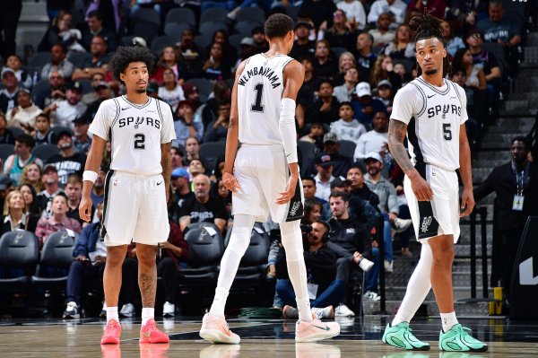 Pierce: Spurs có Harper và Vas