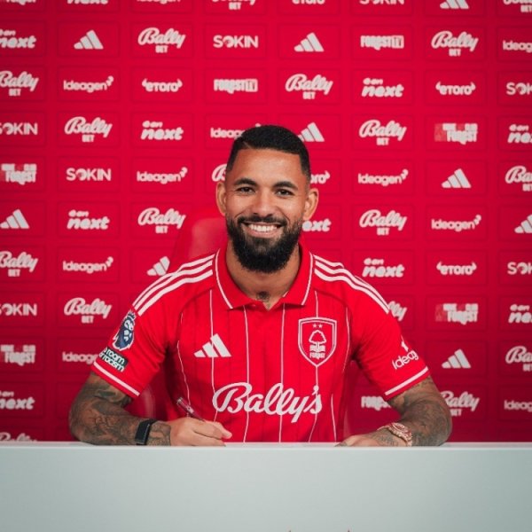 Tuti: Douglas Luiz chấn thương