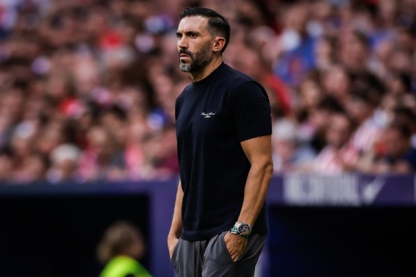 HLV Elche nói về Real Madrid: 